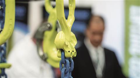 A key point in the webinar was to establish the rejection criteria for equipment a rigger has on a jobsite